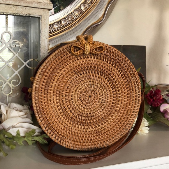 DONATED… JELAVU Alta Rattan tan/brown leather crossbody - Picture 2 of 8